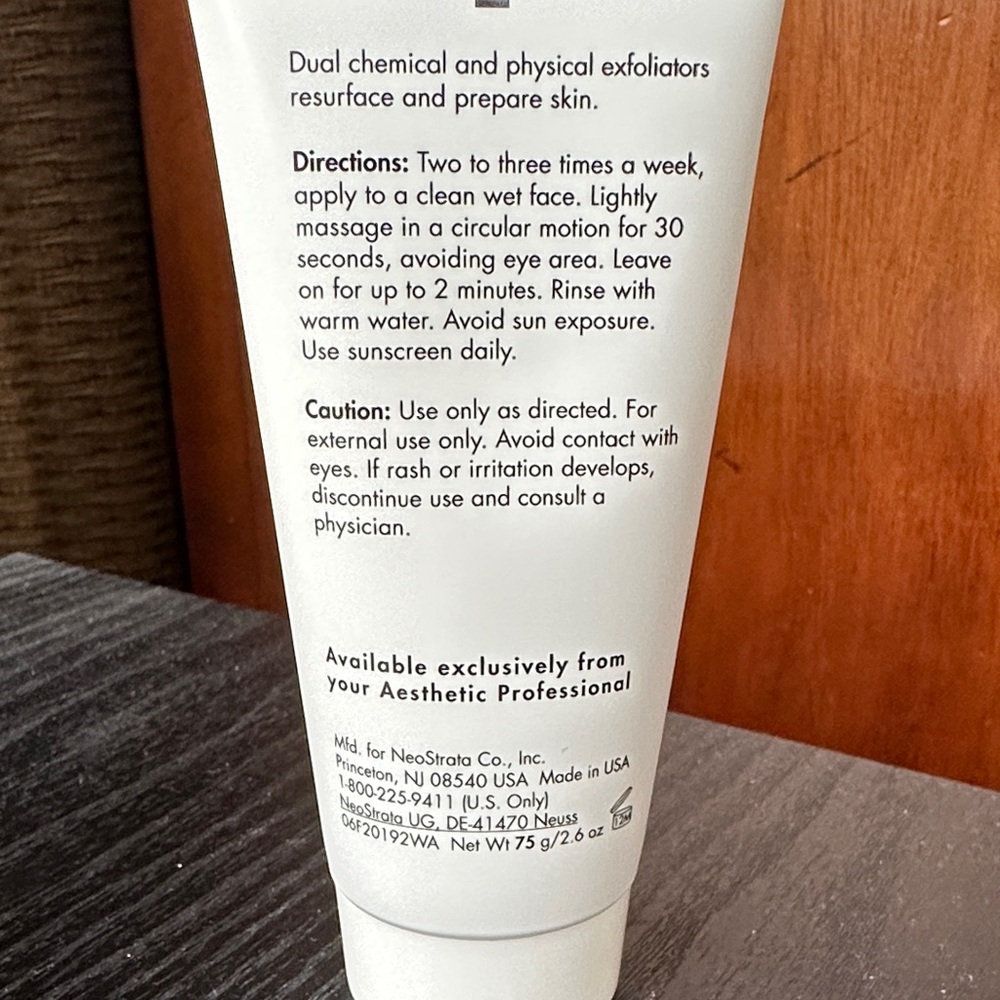 Exuviance Professional Glycolic Polish - Picture 4 of 7